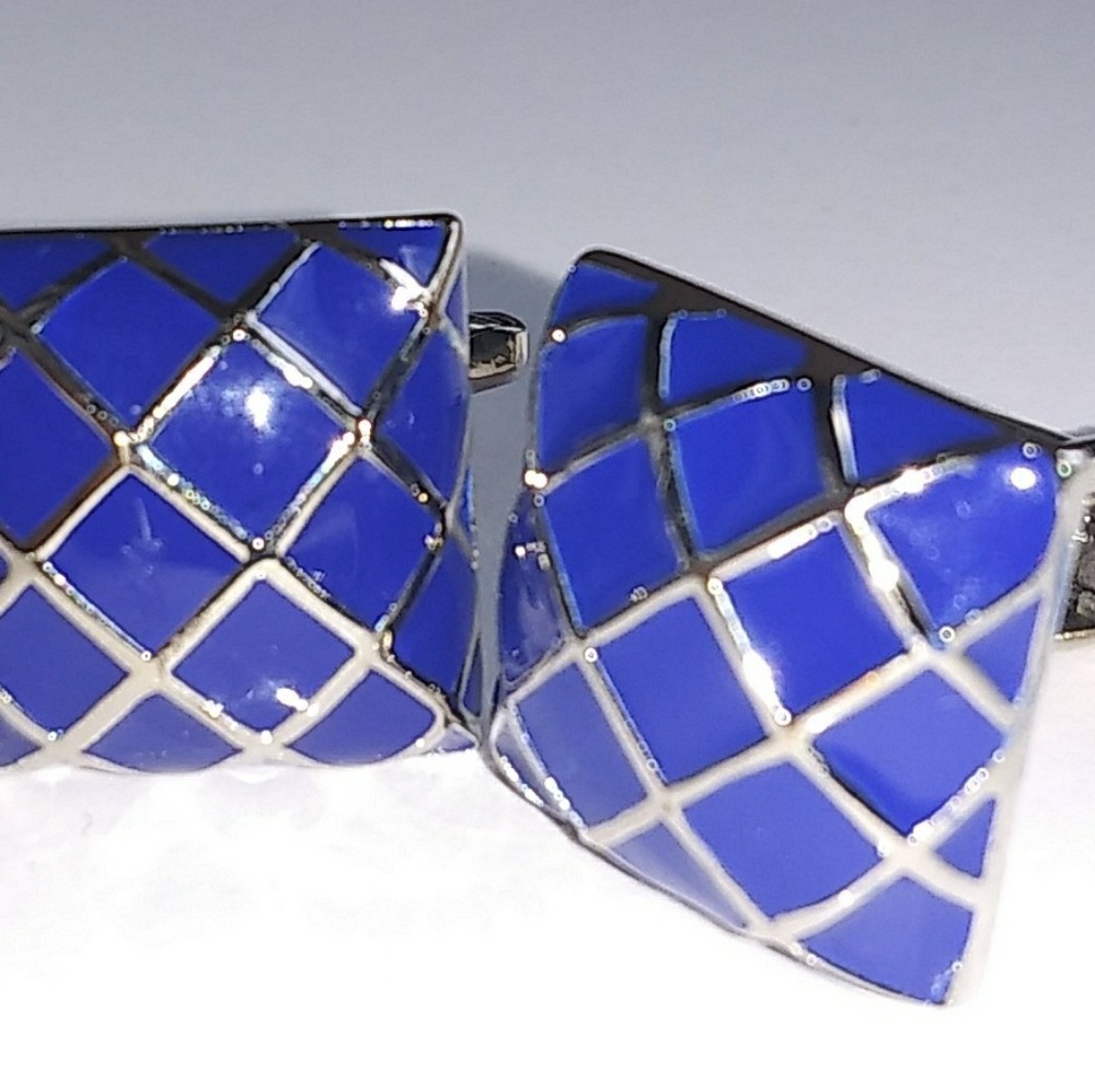 Cufflinks